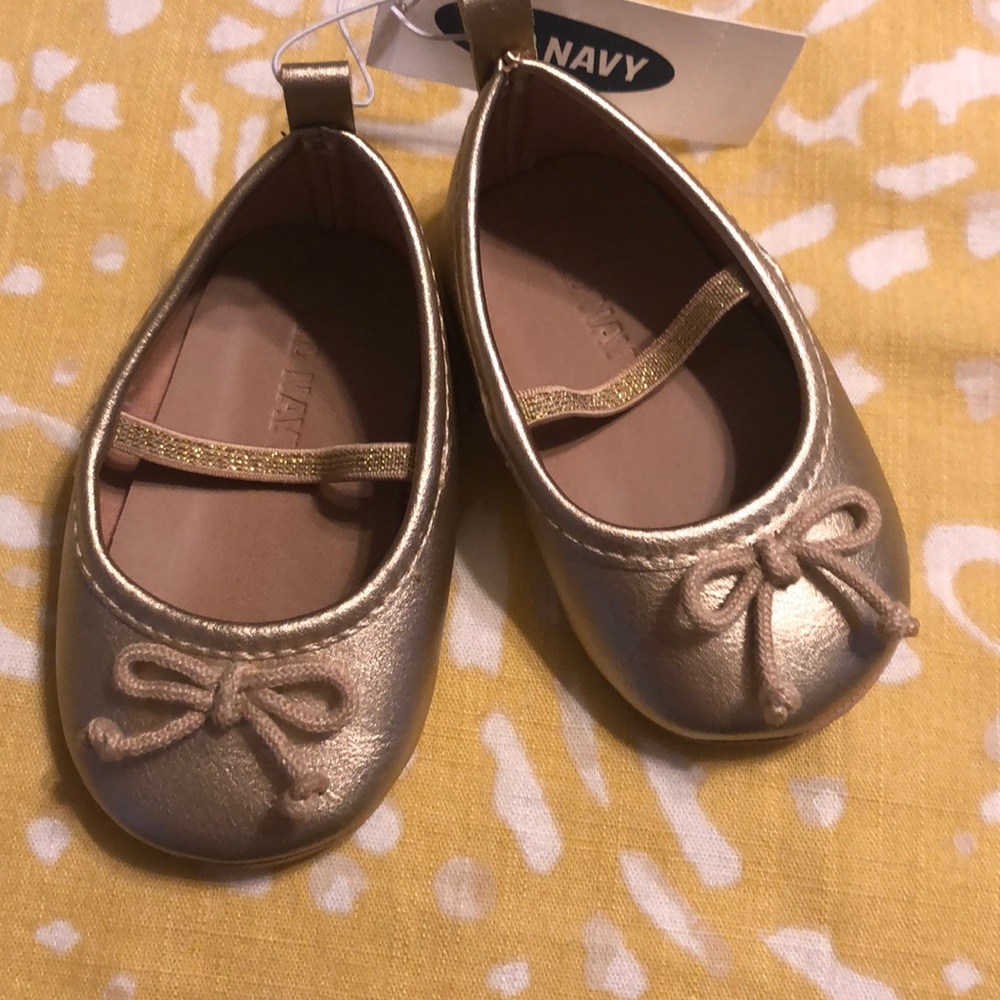 Old navy infant shoes